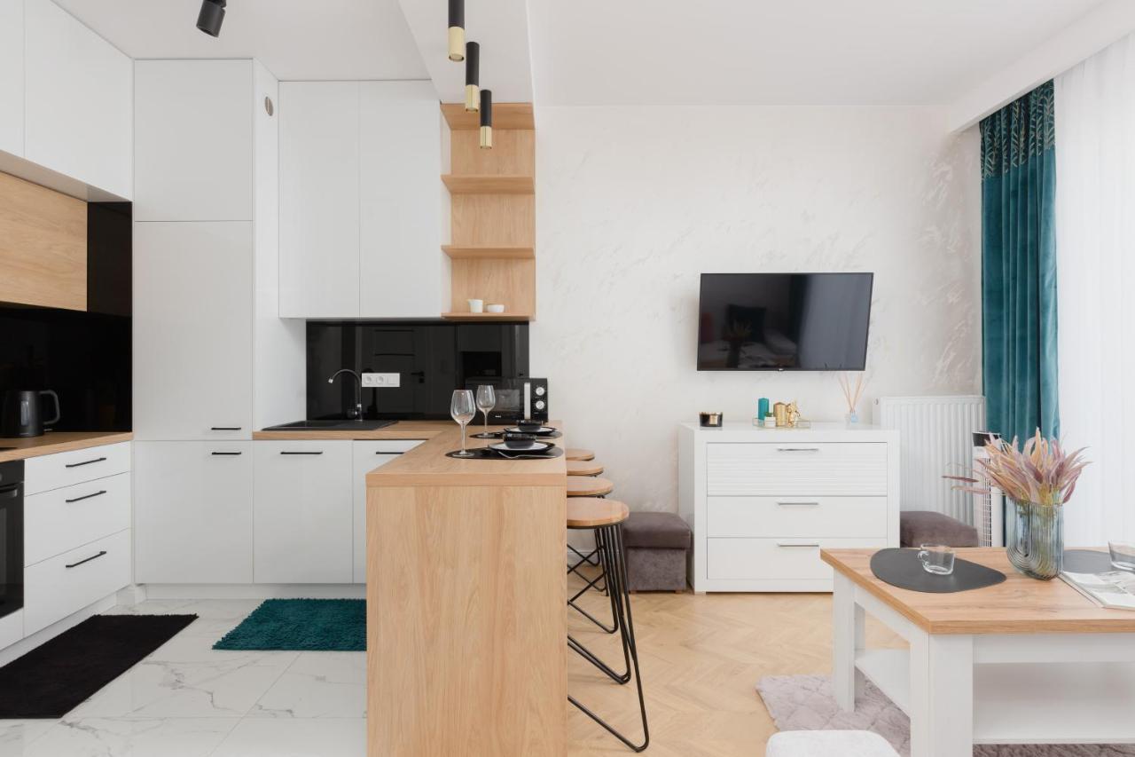 Warsaw Kotsisa Apartments With Parking By Noclegi Renters Eksteriør bilde